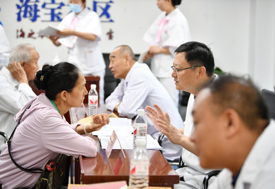 援疆醫療專家進社區 健康服務暖人心